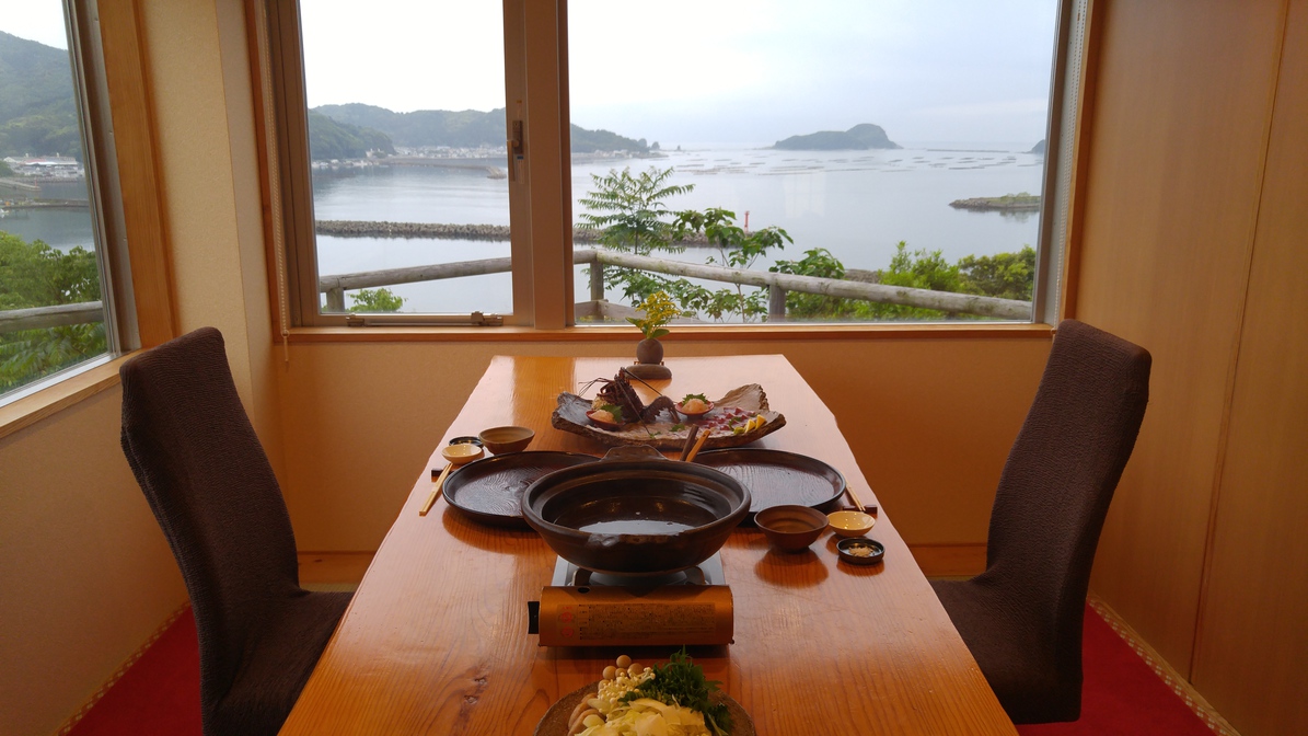 夕食を召し上がっていただく個室