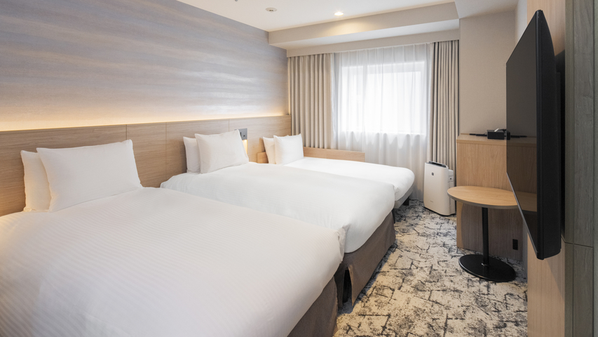 【2025年5月改装】スーペリアツイン＋ソファベッド／3名利用時はソファベッドをご用意いたします。