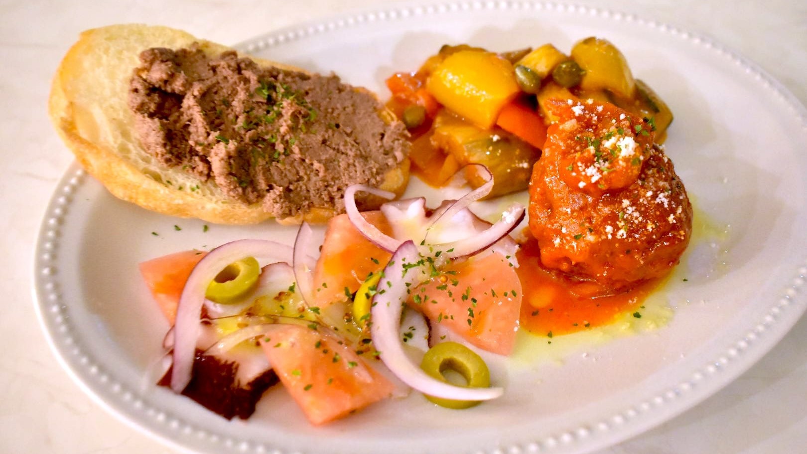 【ポンテヌオーヴォカフェ夕食】おすすめの前菜の4種盛り合わせ