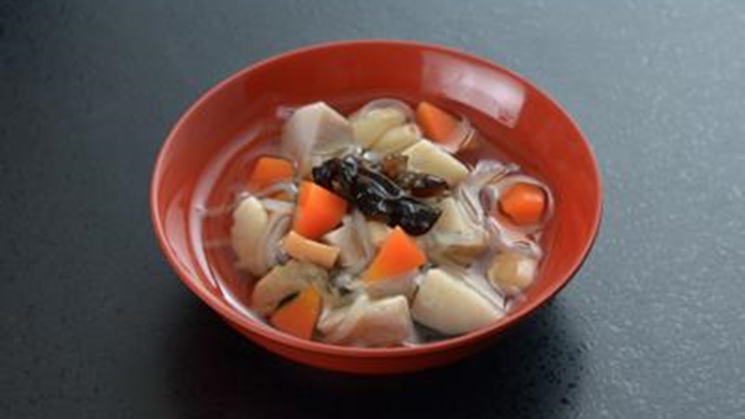 *夕食一例／会津の郷土料理こづゆは、海産物で出汁をとったやさしいお味。
