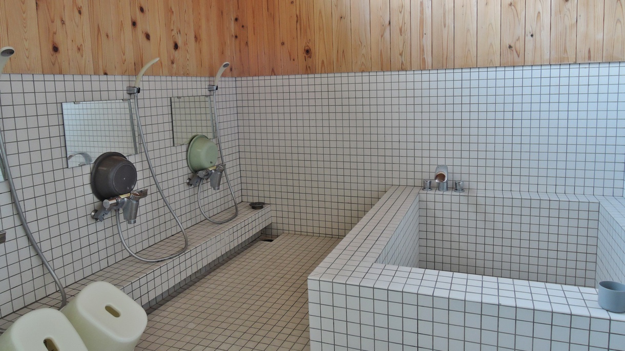 *【お風呂】浴場は2つあり、宿泊人数によって男女入替制です。