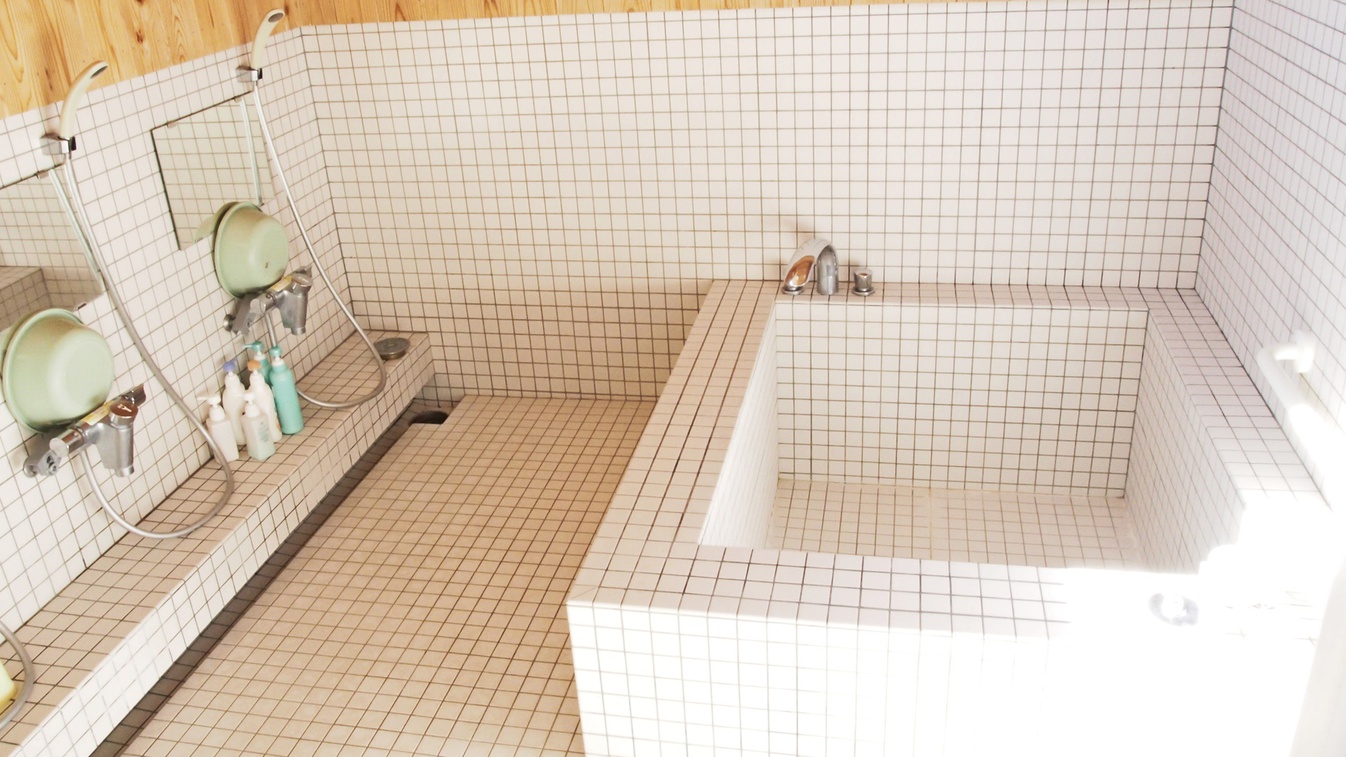*【お風呂】浴場は2つあり、宿泊人数によって男女入替制です。