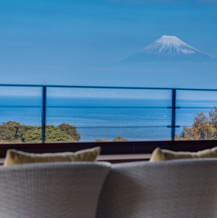 「結てらす」から眺める富士山