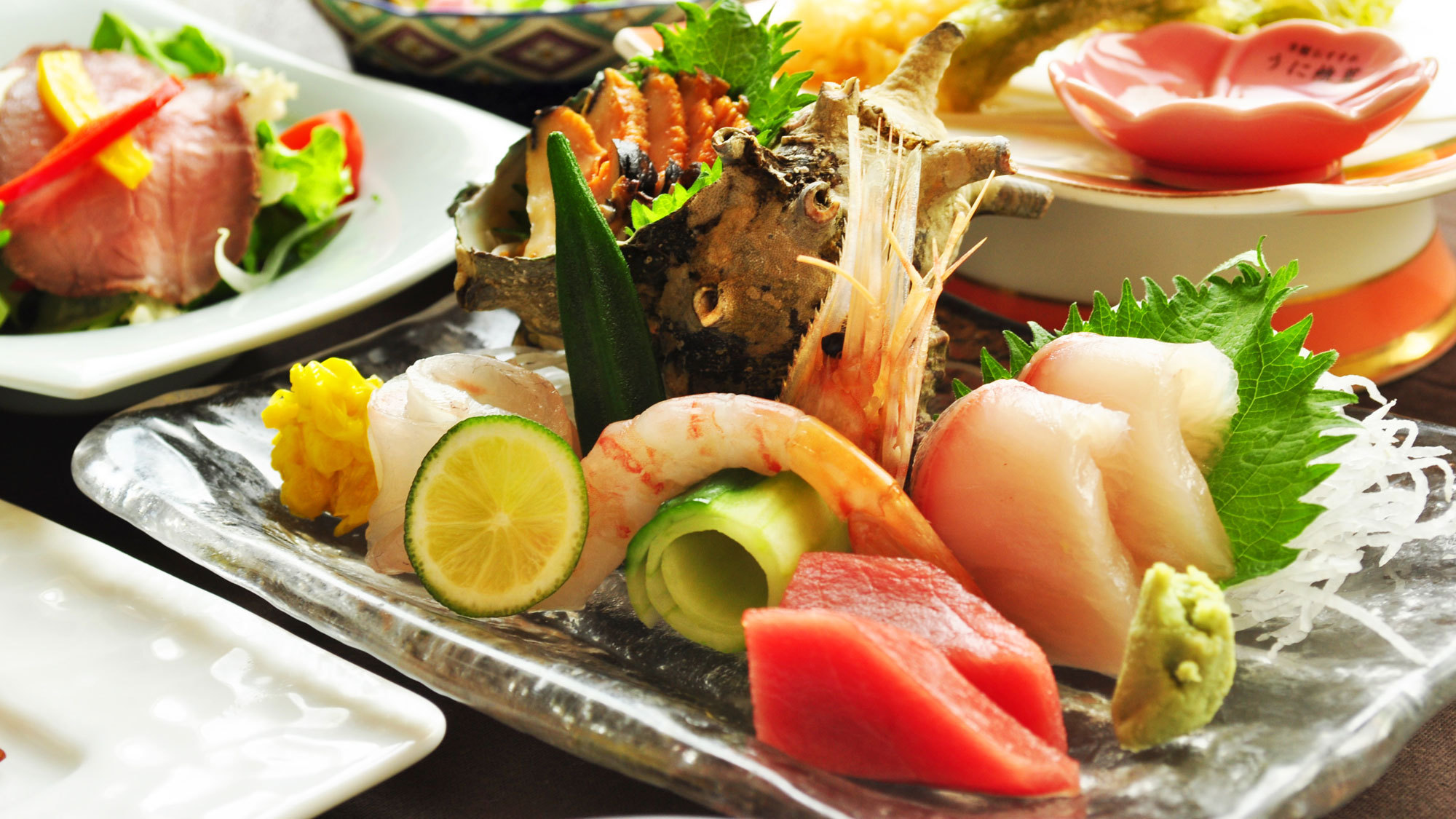 【夕食一例：よねしろプラン】豪華なお刺身盛り合わせ