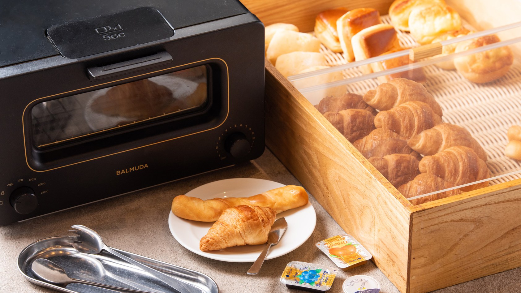 【朝食】パンとオーブントースター