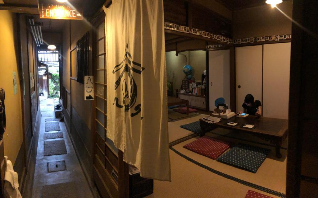 通り土間から入る入口