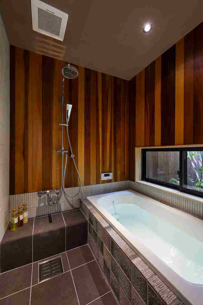 浴室・洗面はホテルのスイートルームのような空間です。
