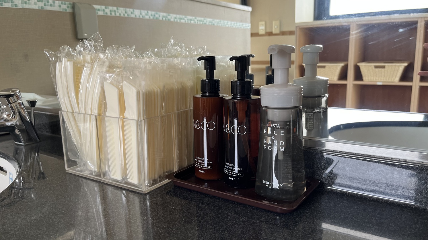 【男性大浴場脱衣所アメニティ】