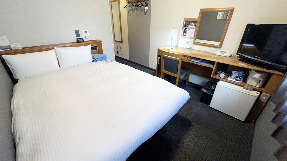 セミダブルルーム(ベッド幅140cm)