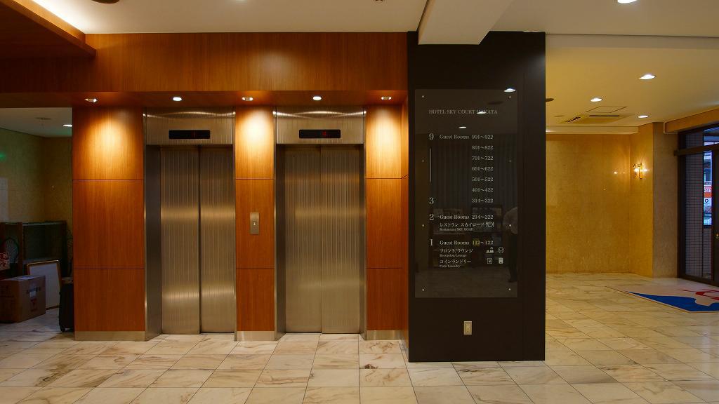 1Fエレベーターホール