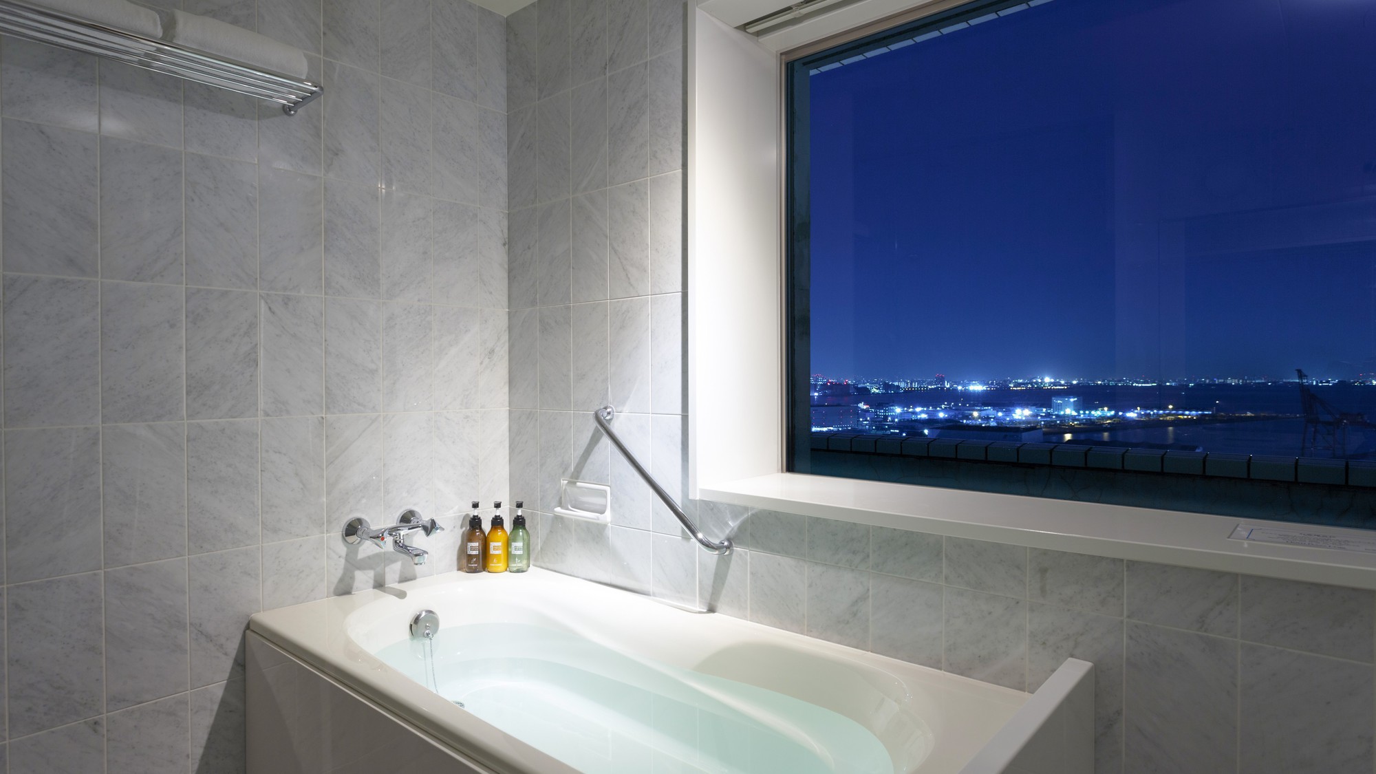 バスルーム(コーナーツインルーム・プラザルーム)