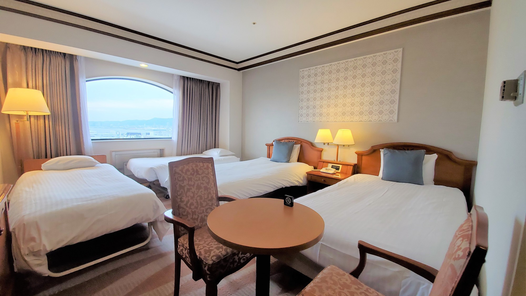 フォースルーム