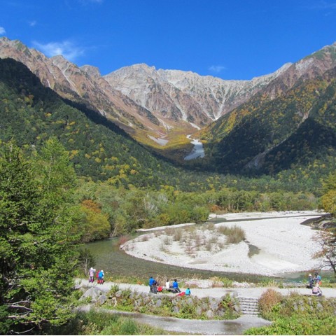 秋の上高地（客室からの絶景）