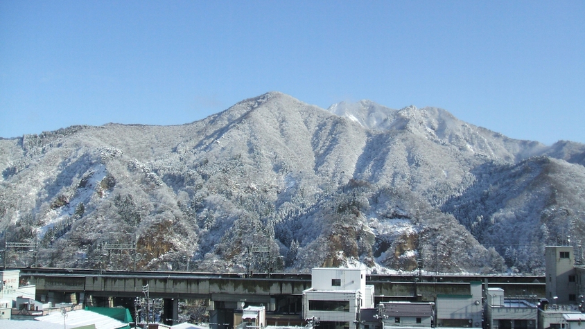 【客室からの眺望冬】（眺望客室）