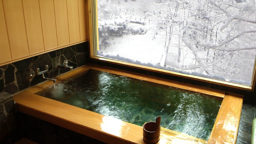 【貸切風呂】桧の温泉貸切風呂（冬）