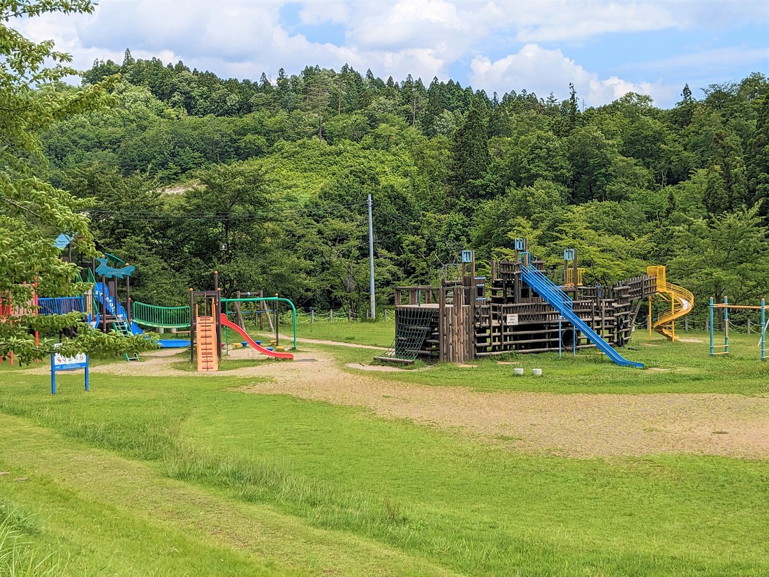 横手公園赤土広場