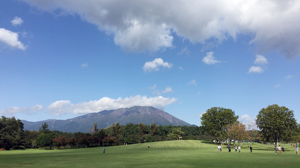 岩手山と農場