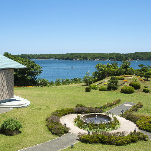 「サミット記念庭園」伊勢志摩サミット開催時に議長国会見場となりました。