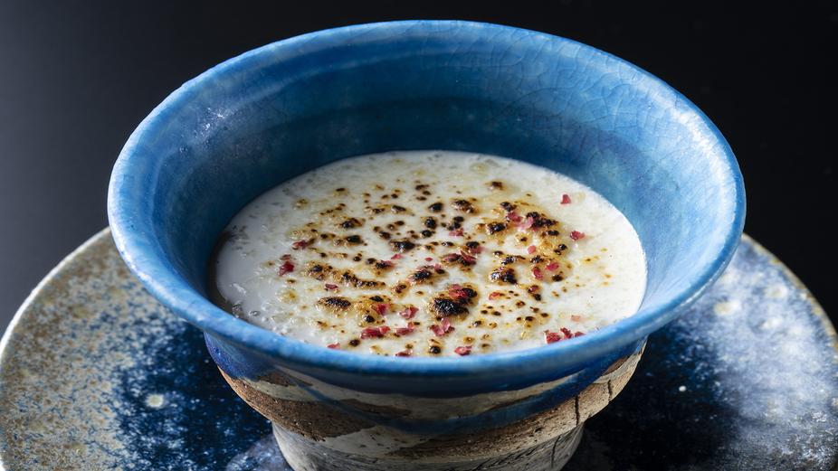 スープ：菊芋のブルーテグラティネ風