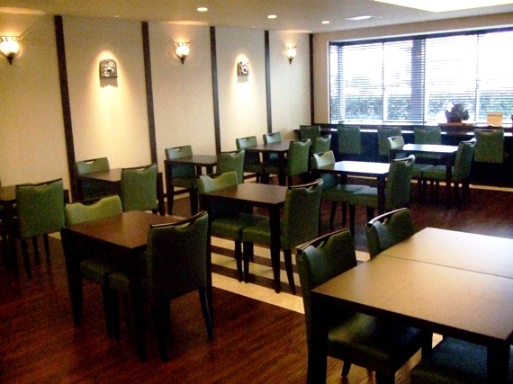 ラウンジ、朝食会場