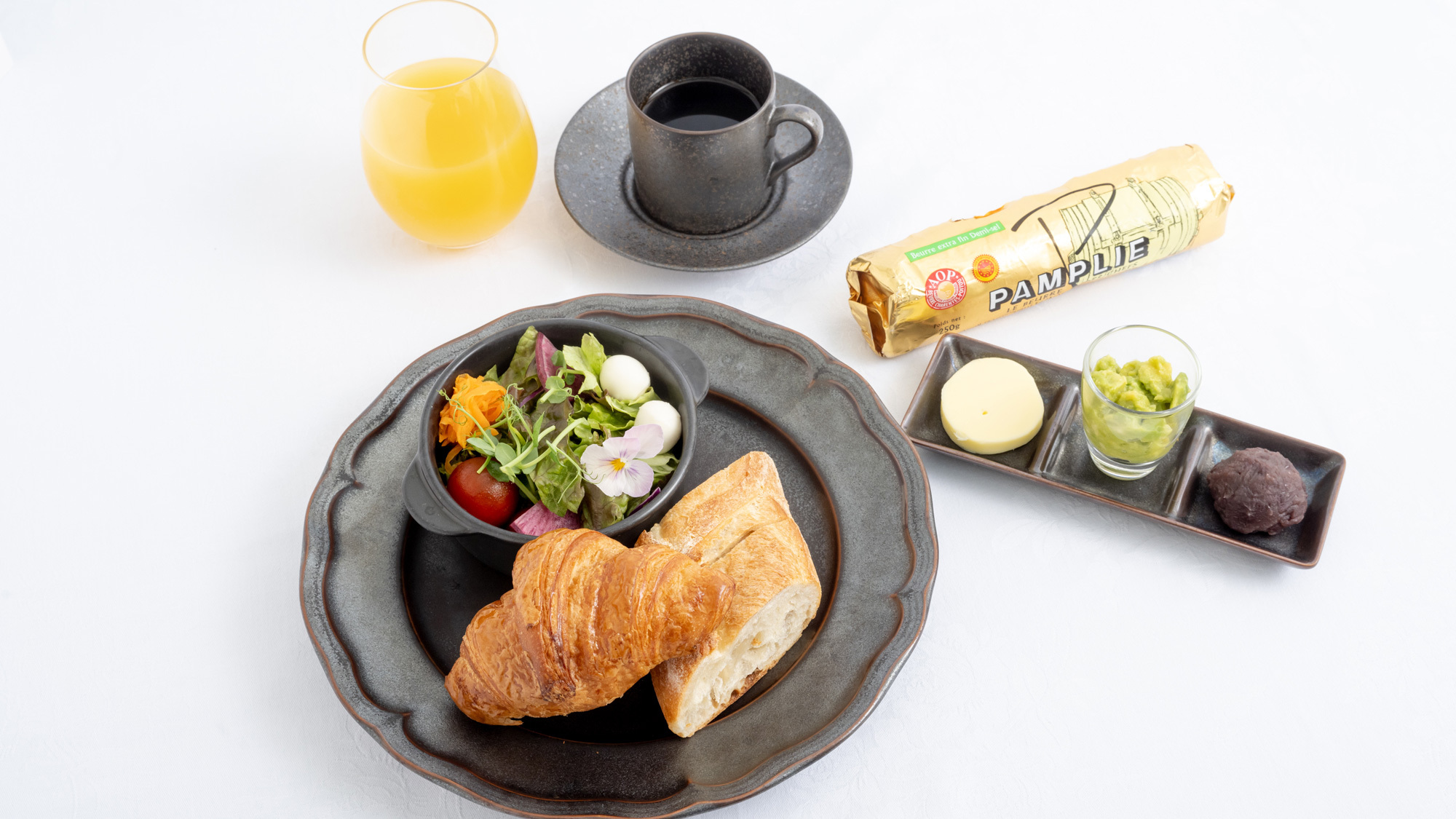 【朝食（コンチネンタルブレックファスト）】 カフェ&バーラウンジ セレクロワ
