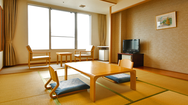 KYUKAMURA MINAMI-AWAJI Located in Awaji Island, Kyukamura Minamiawaji (Awajishima) is a perfect starting point from which to explore Kobe. The property offers a high standard of service and amenities to suit the individual 