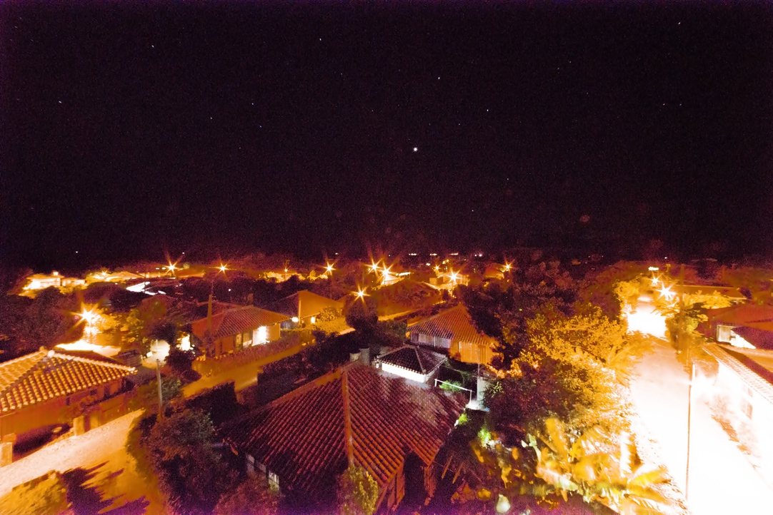 竹富島の夜景と星空