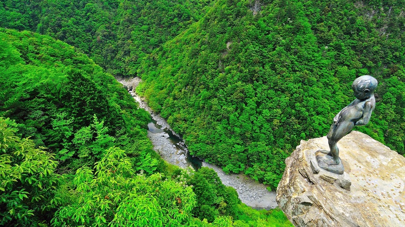 *【周辺観光】祖谷渓の小便小僧（車で約39分）：ひの字渓谷とも呼ばれ、小便岩といわれる大断崖に。