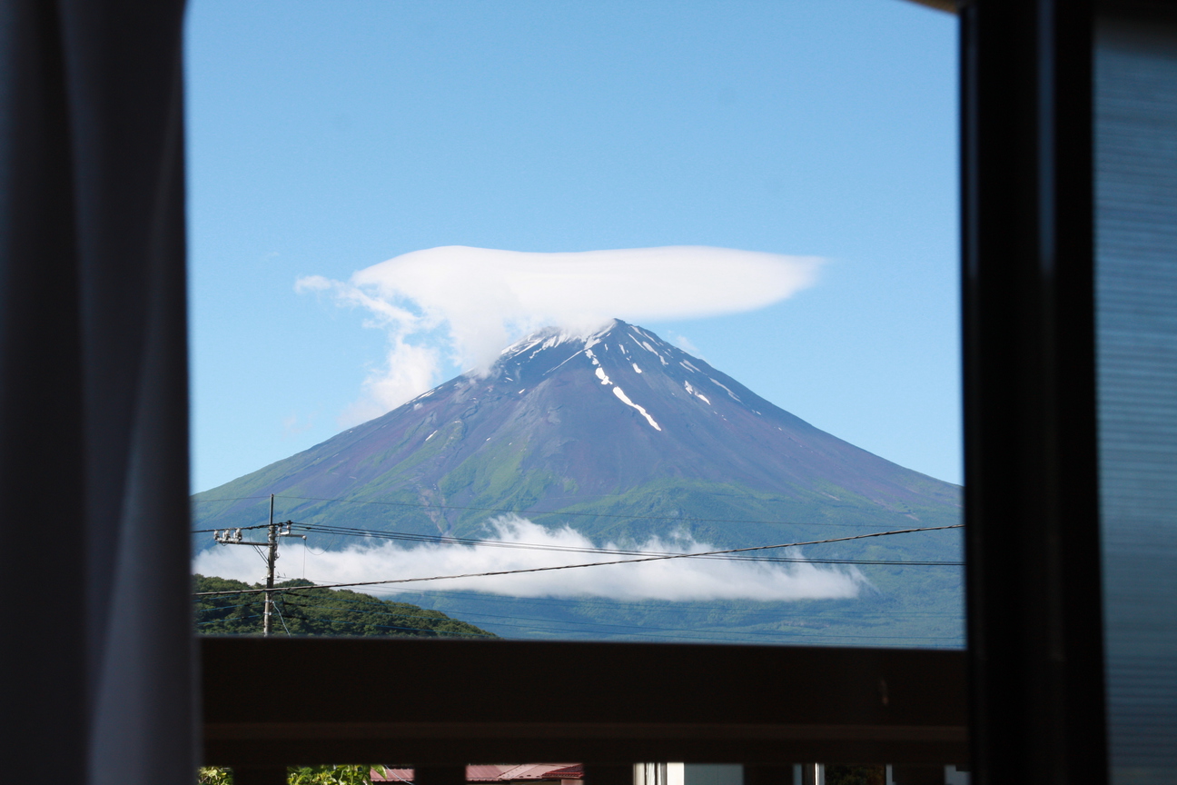 お部屋より富士山