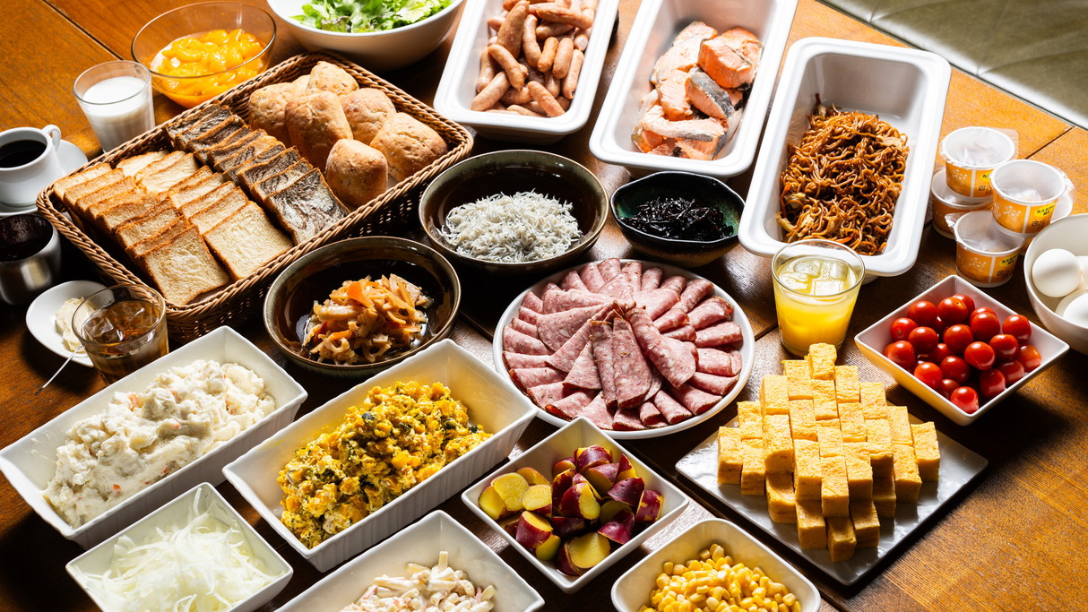 【朝食付き】近隣提携レストランで利用可能な朝食券付プラン！（朝食会場：アパホテル〈八丁堀駅南〉） 
