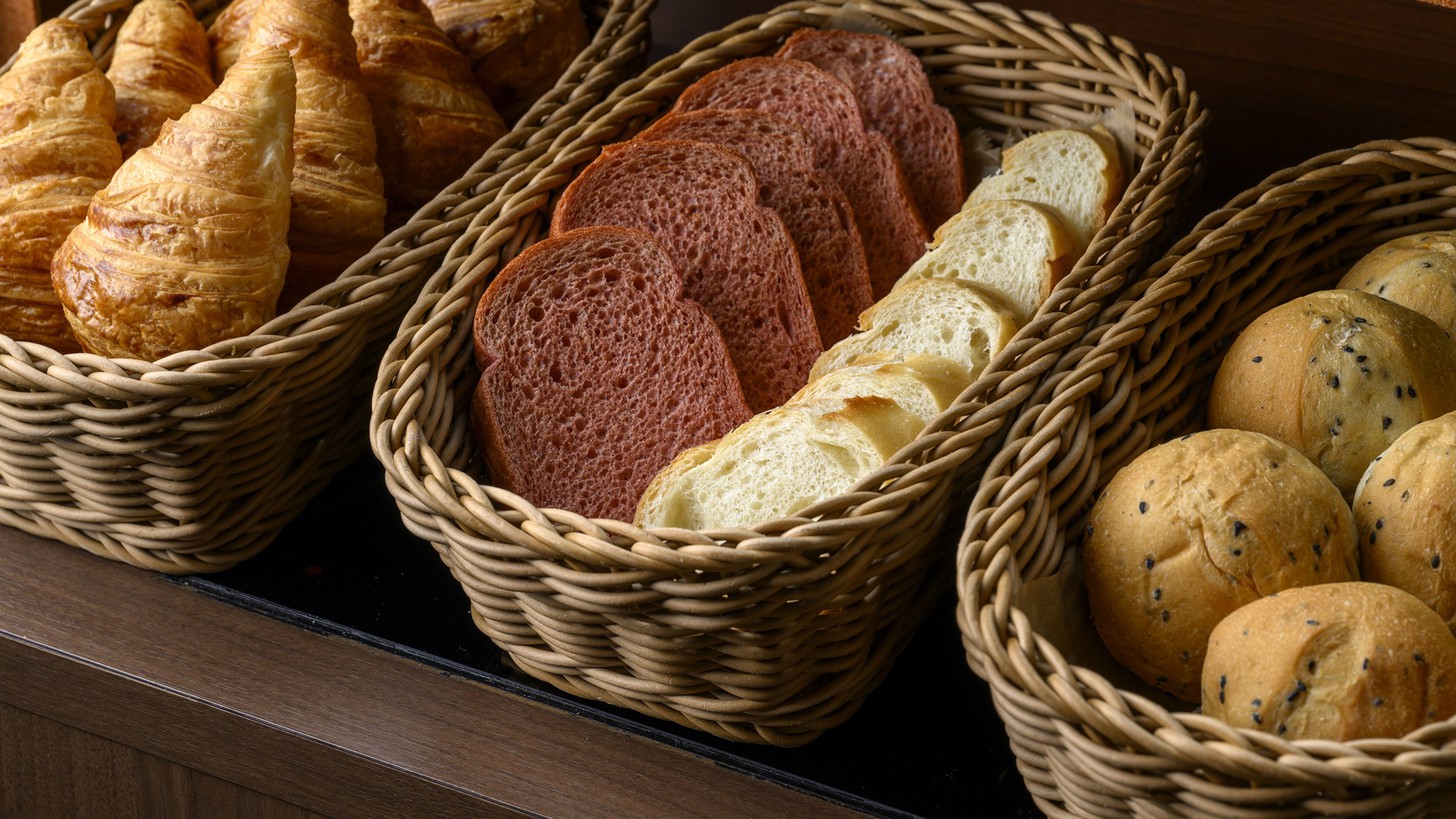 フランス直輸入のパンを4種類ご用意♪