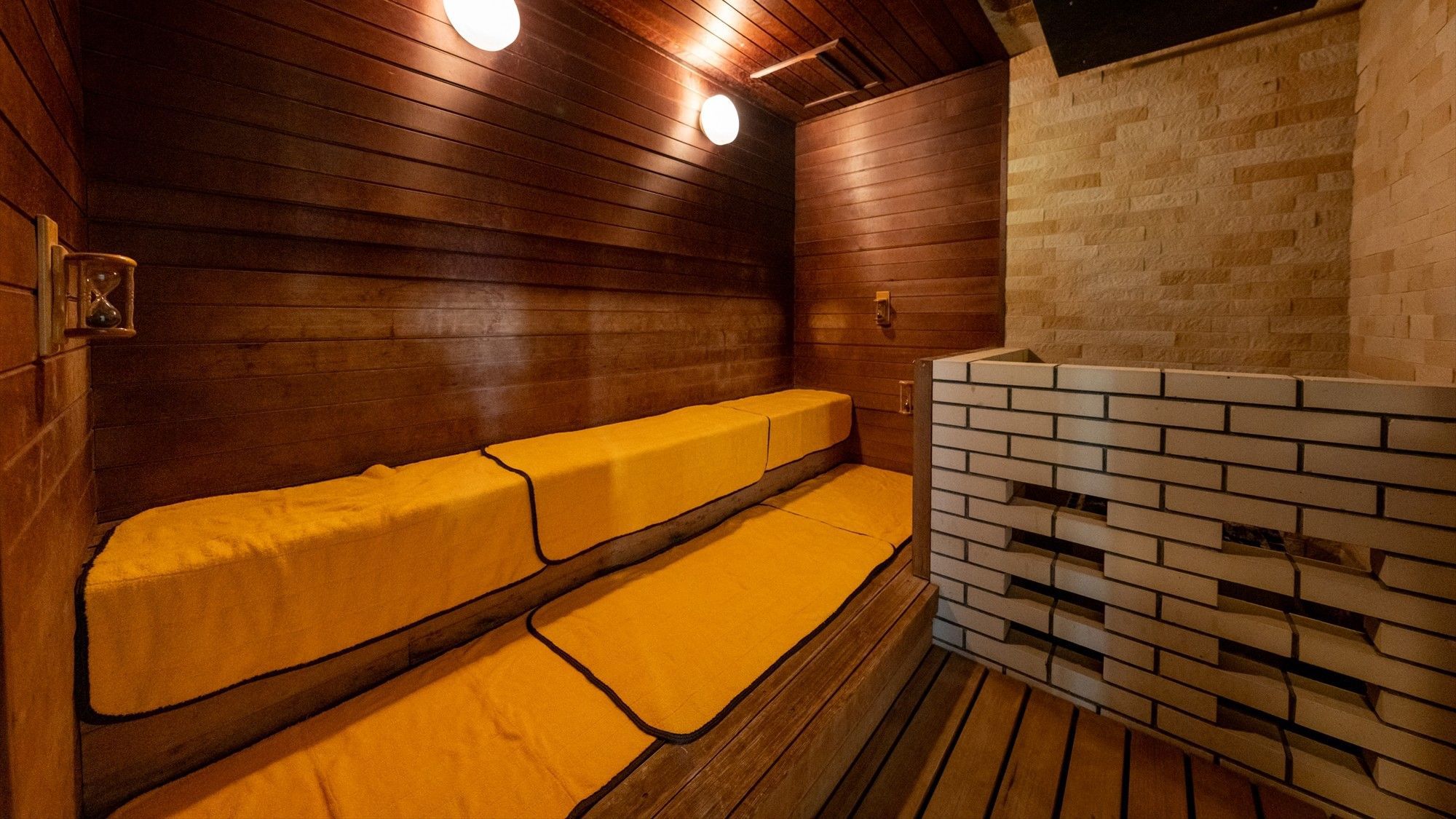 【森の湯】浴場棟1階の森の湯にはサウナも完備しております。