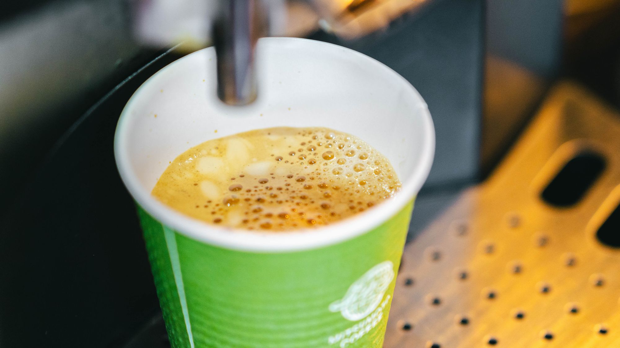 【ラウンジ】コーヒーでほっと一息