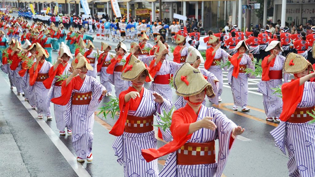 *【周辺観光】薩摩川内はんやまつり：約5，000人の踊り連が街を練り歩くお祭り。