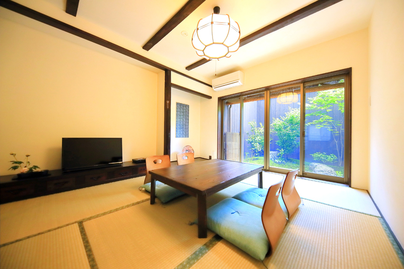 Kyo no Oozora Set in a prime location of Kyoto, Kyo no Oozora puts everything the city has to offer just outside your doorstep. The property offers guests a range of services and amenities designed to provide comfo