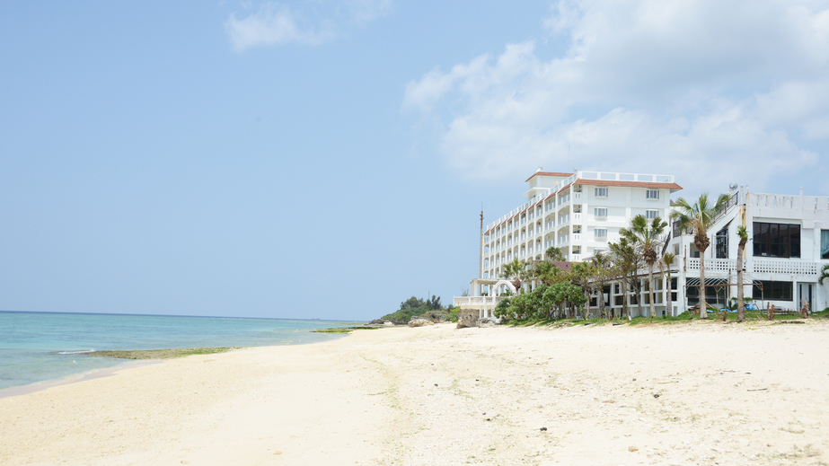 *【ビーチ】ホテルの目の前にビーチ！OKINAWAモード全開です♪