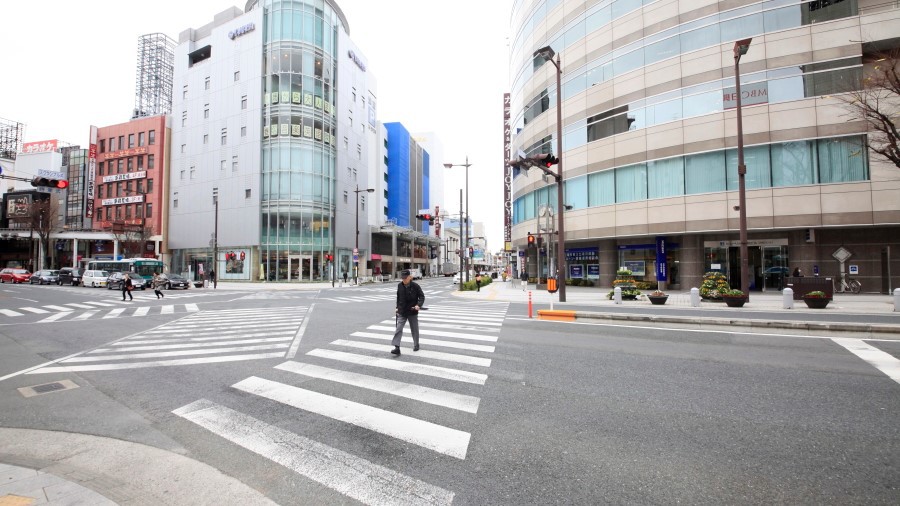 ⑨「みずほ銀行」と「YAMAHA」の間に向かい横断歩道をわたる