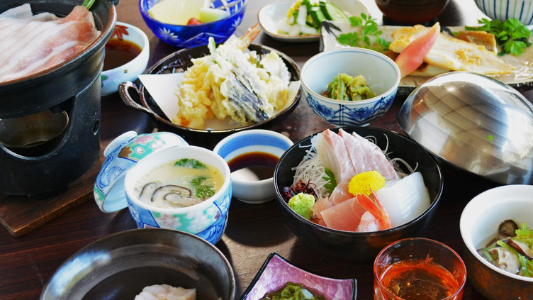 季節ごとに旬の素材をたっぷりお召し上がりいただけます