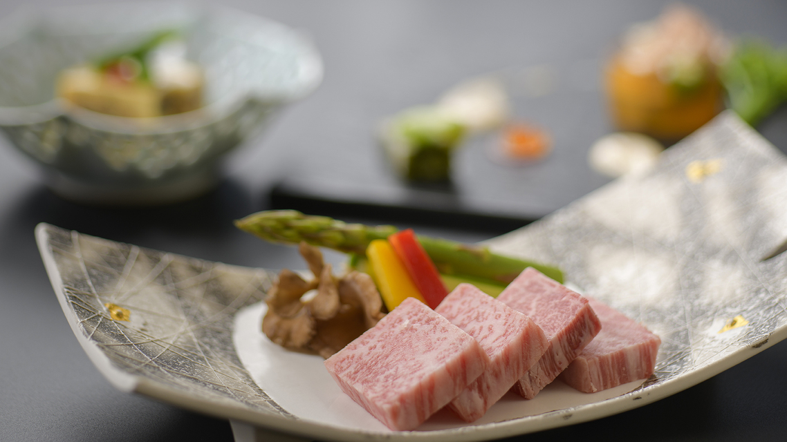 【グレードアップ会席】厳選食材を使った逸品を加えた会席信州プレミアム牛肉と信州の旬を堪能する
