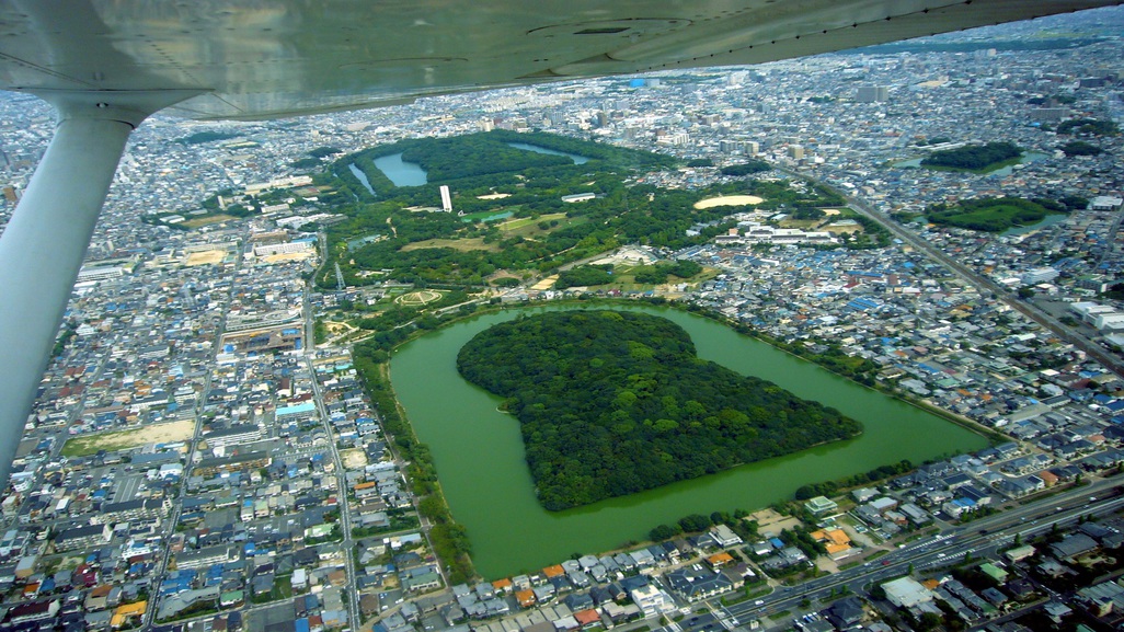  堺エリア  世界遺産登録「百舌鳥・古市古墳群」・ホテルより車で約10分