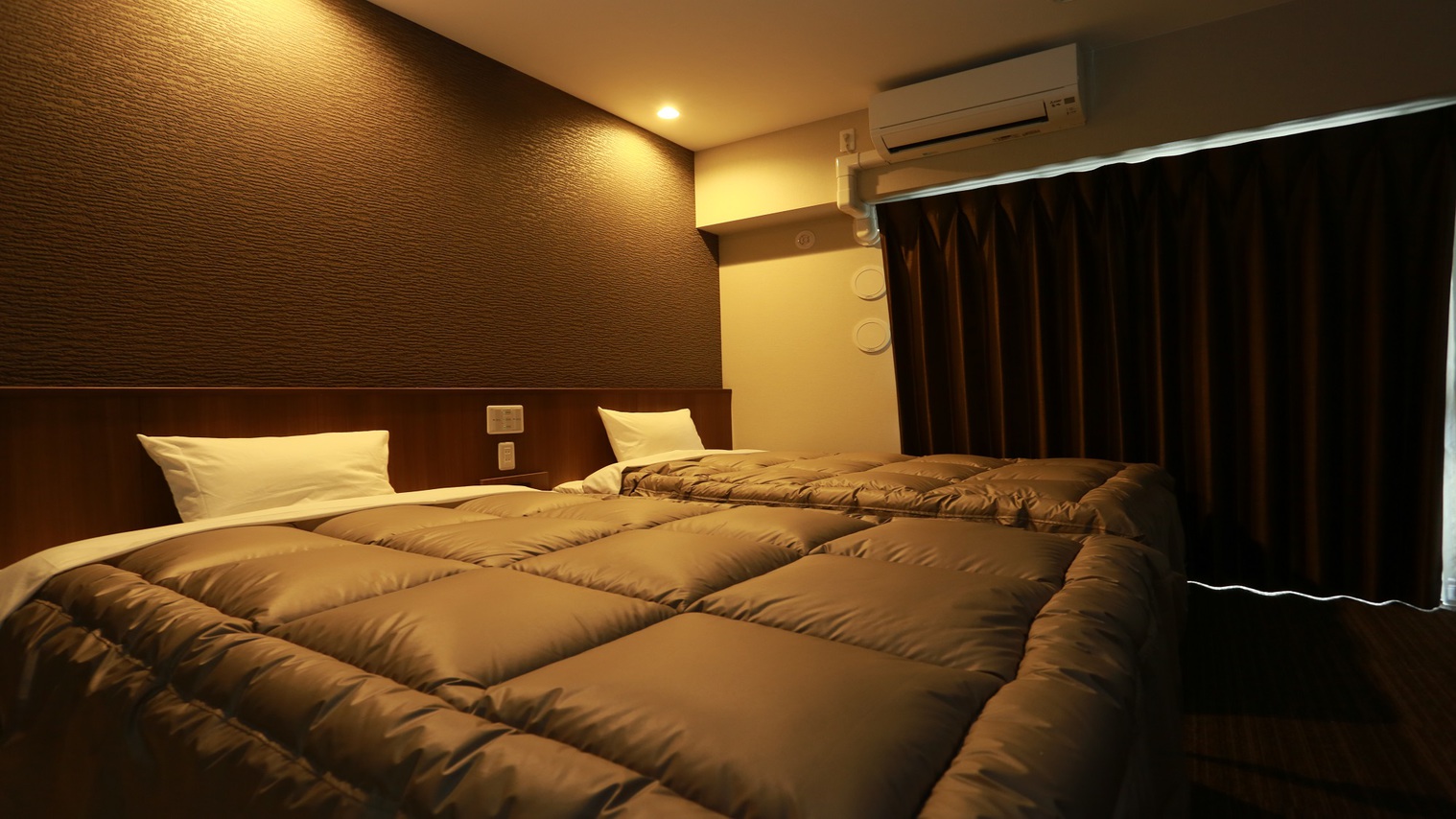  ツインルーム   幅120センチのベッドが2台あるお部屋