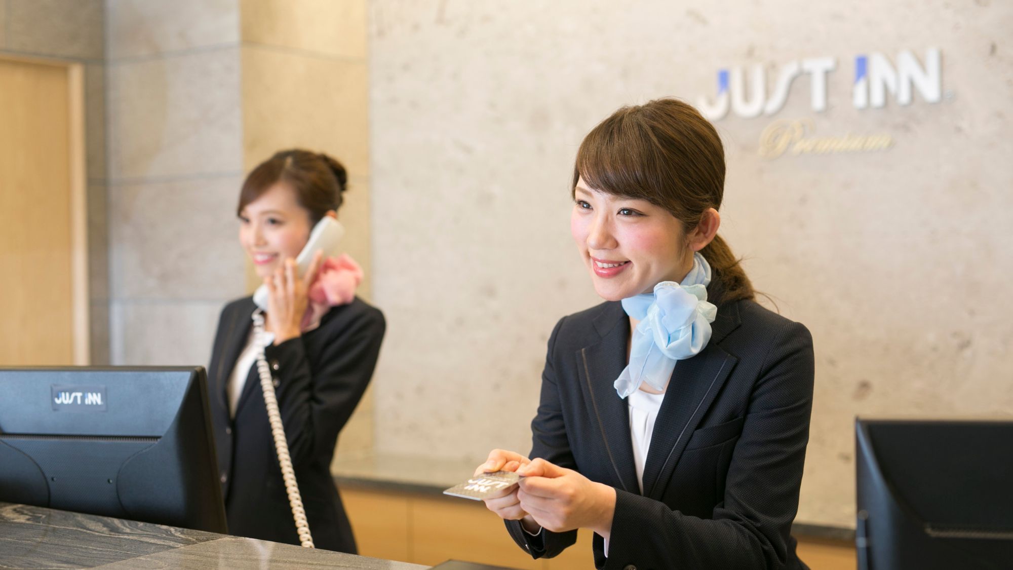 館内施設｜1F・フロント