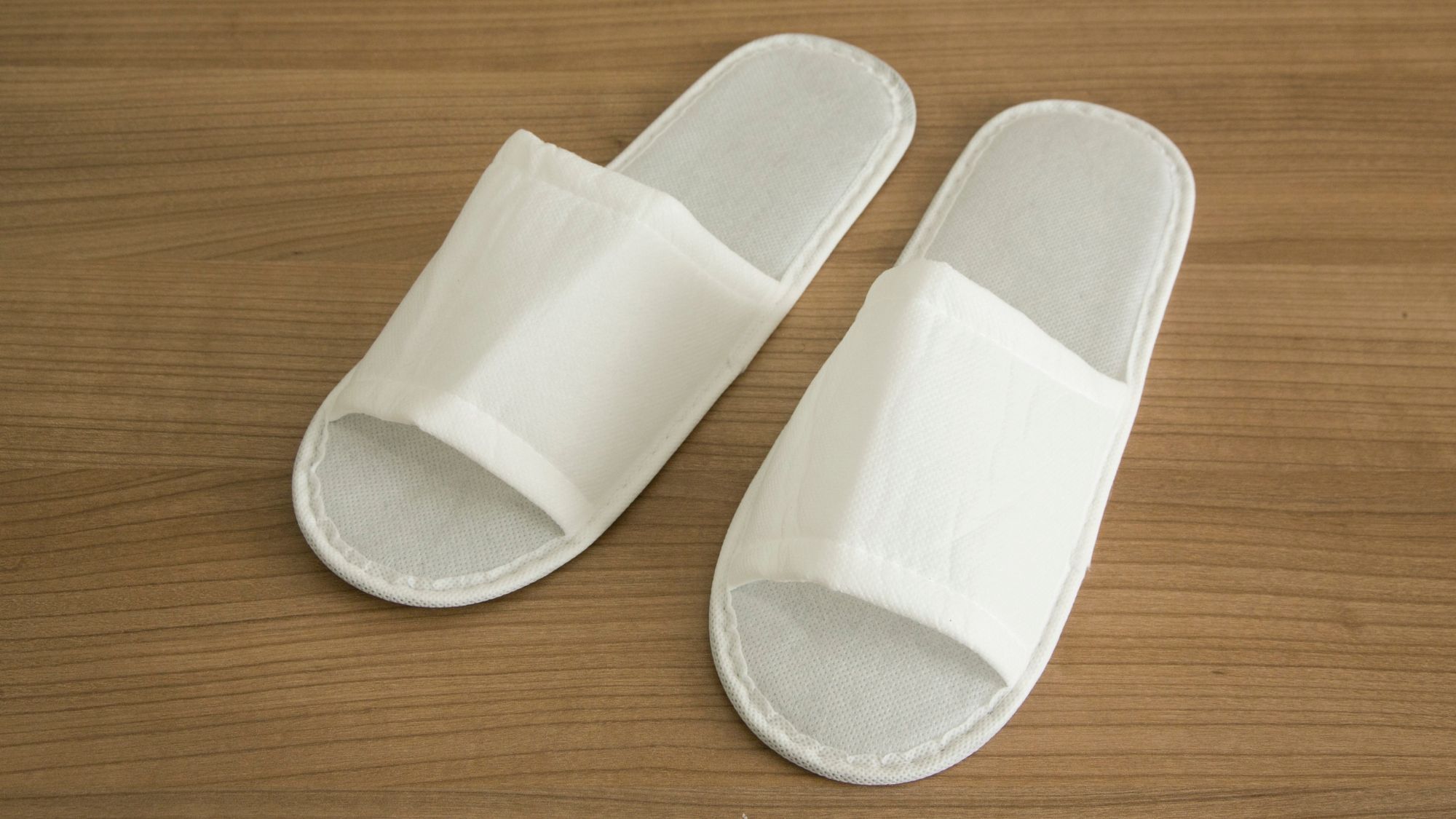 客室備品｜使い捨てスリッパ