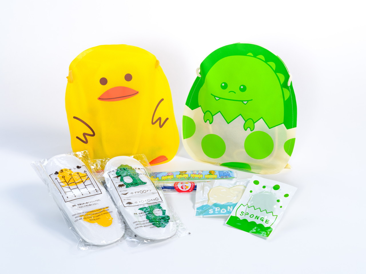 【お子様用アメニティ】かわいいバッグに入ったお子様用アメニティグッズをご用意しております。