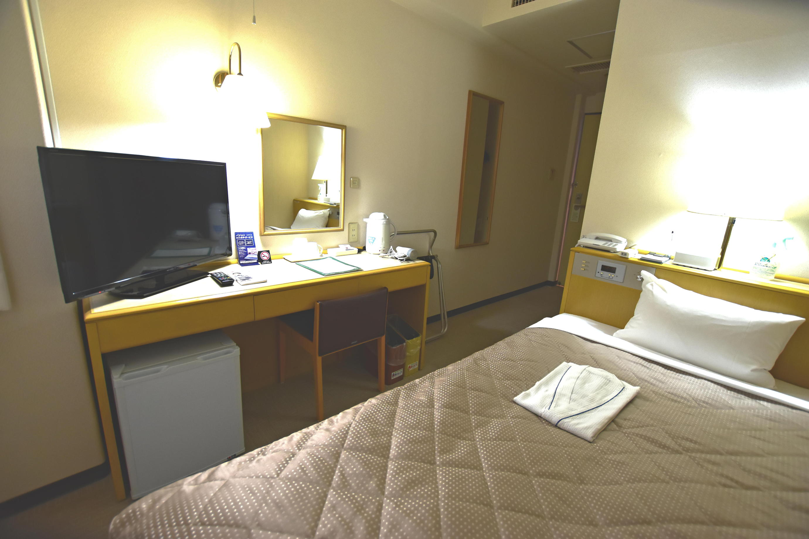 Sun Hotel Hachioji Set in a prime location of Tokyo, Sun Hotel Hachioji puts everything the city has to offer just outside your doorstep. The property offers a high standard of service and amenities to suit the individu