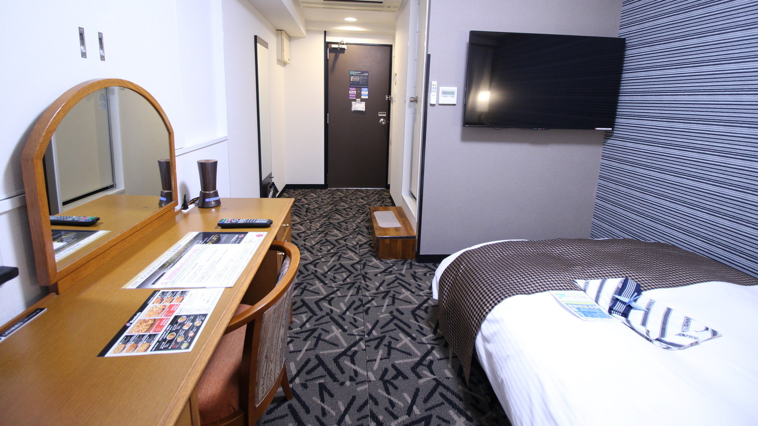 シングルルーム（50インチTV）