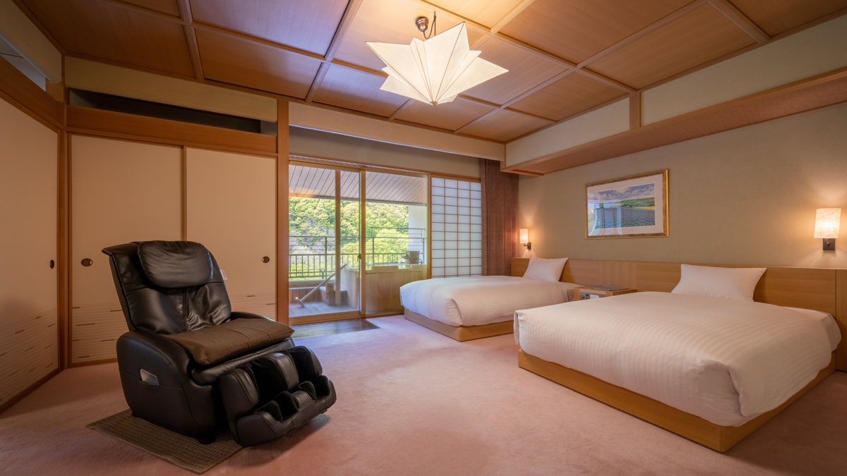ロイヤルフロア露天風呂付き特別客室2902（和室・ツインベッドルーム）