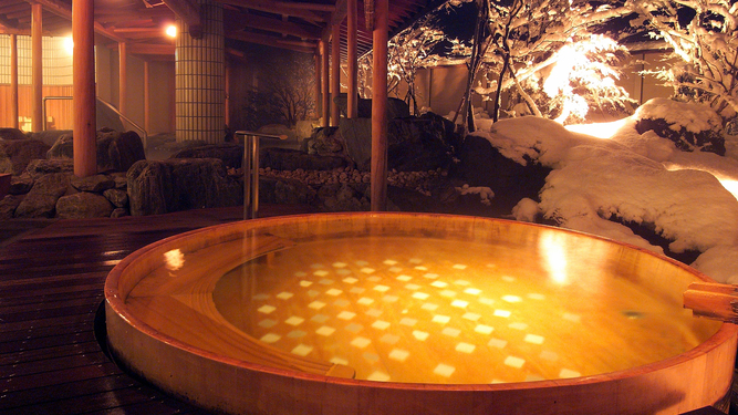 庭園露天風呂「ひのきの湯」〜雪景色〜