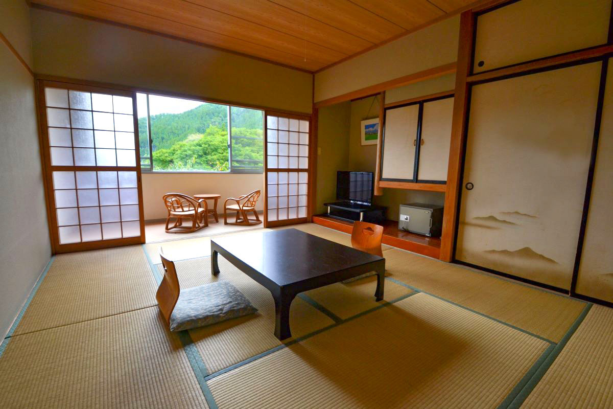 Kokuminshukusha Ryoukamiso Set in a prime location of Ogano, Kokuminshukusha Ryoukamiso puts everything the city has to offer just outside your doorstep. The property has everything you need for a comfortable stay. Facilities l