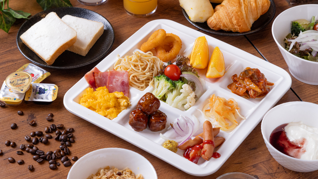 【朝食盛り付け一例(洋食)】